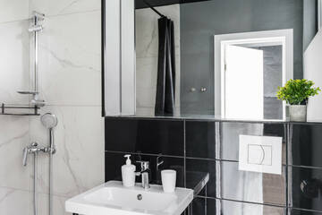 Фото номера Улучшенный с двуспальной кроватью и мини-кухней Отель Greenfeel Smolensk г. Смоленск 6